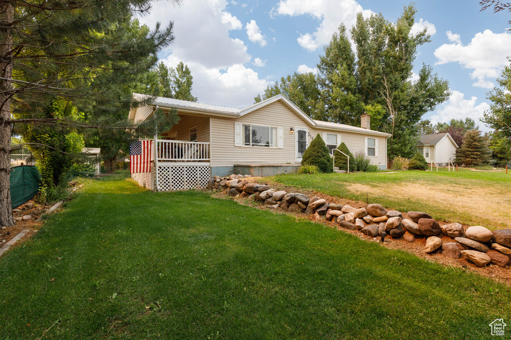 319 N 100 E Aurora, UT 84620