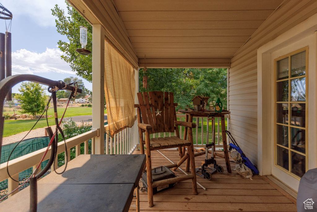 319 N 100 E Aurora, UT 84620