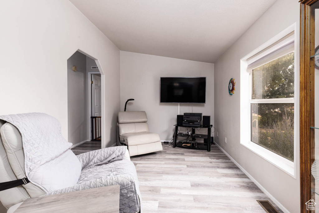 319 N 100 E Aurora, UT 84620