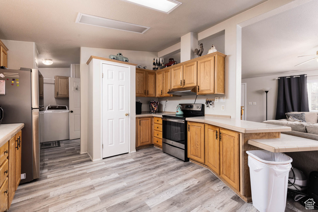 319 N 100 E Aurora, UT 84620