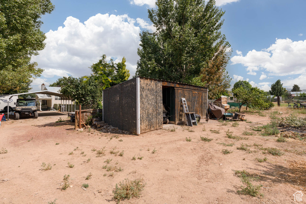 319 N 100 E Aurora, UT 84620