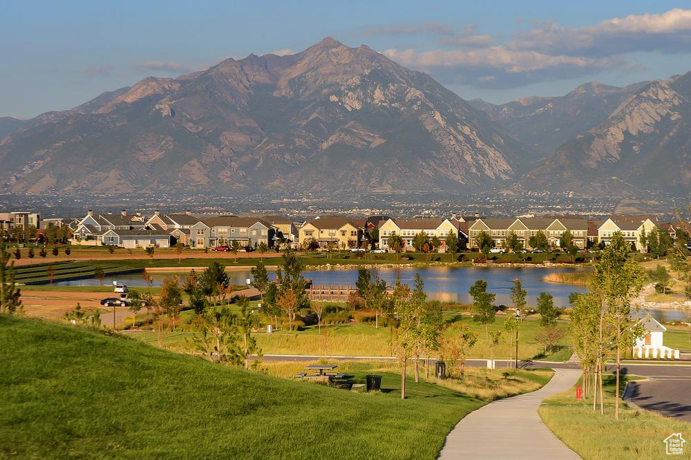 10367 S OQUIRRH LAKE RD #102 South Jordan, UT 84009