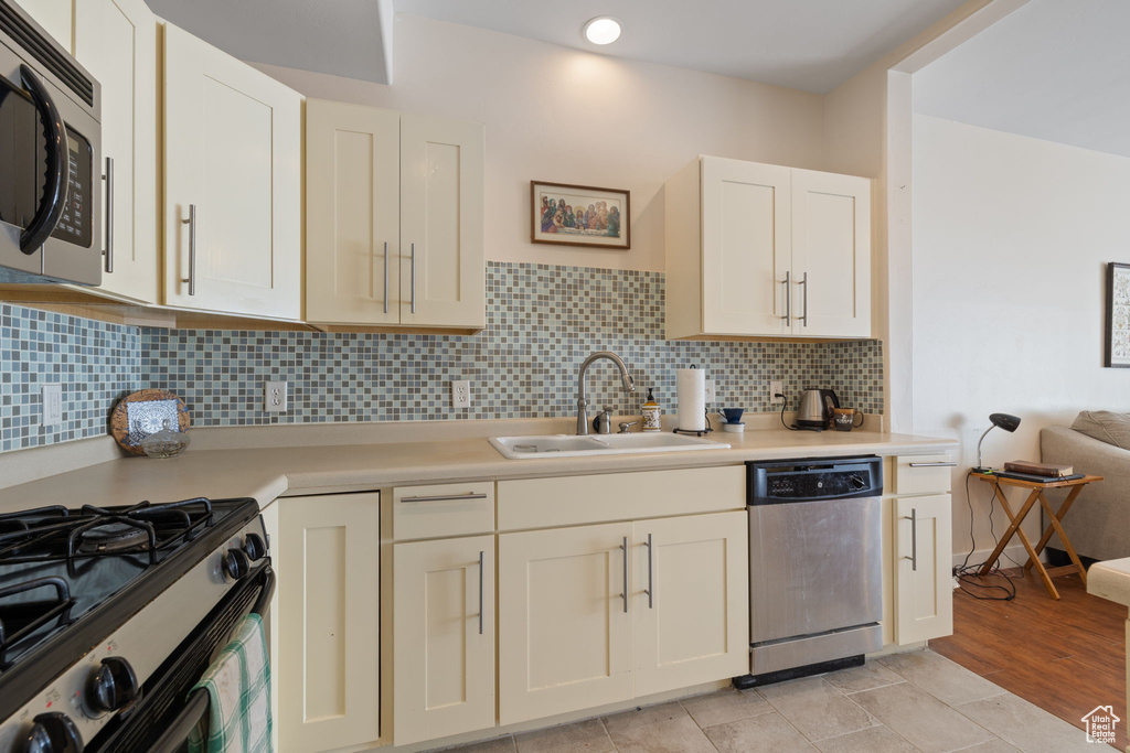 10367 S OQUIRRH LAKE RD #102 South Jordan, UT 84009