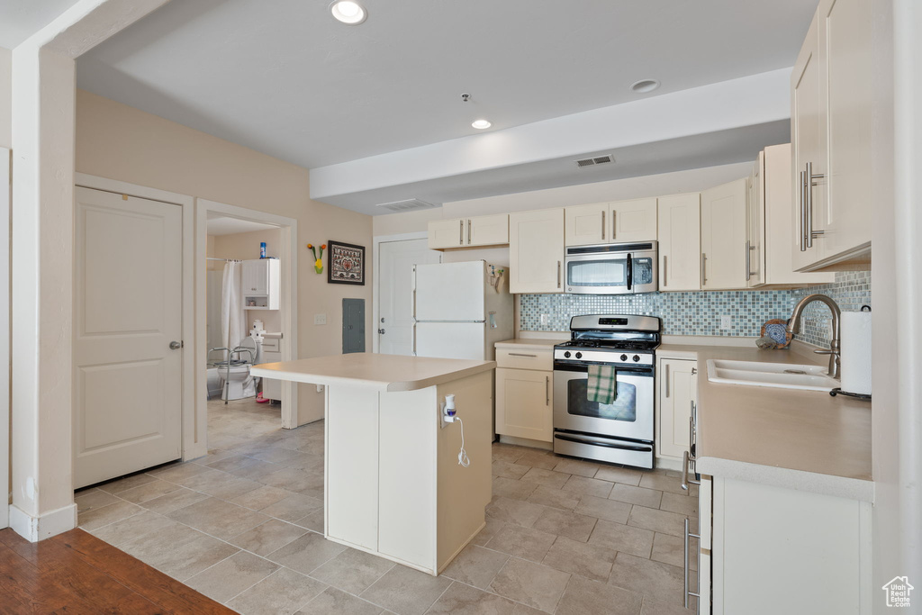 10367 S OQUIRRH LAKE RD #102 South Jordan, UT 84009