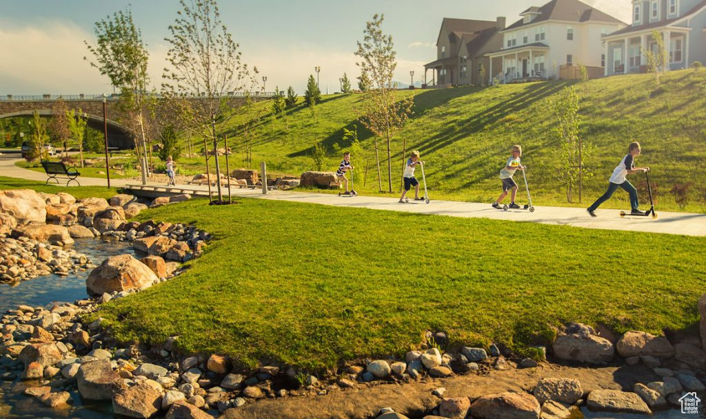 10367 S OQUIRRH LAKE RD #102 South Jordan, UT 84009
