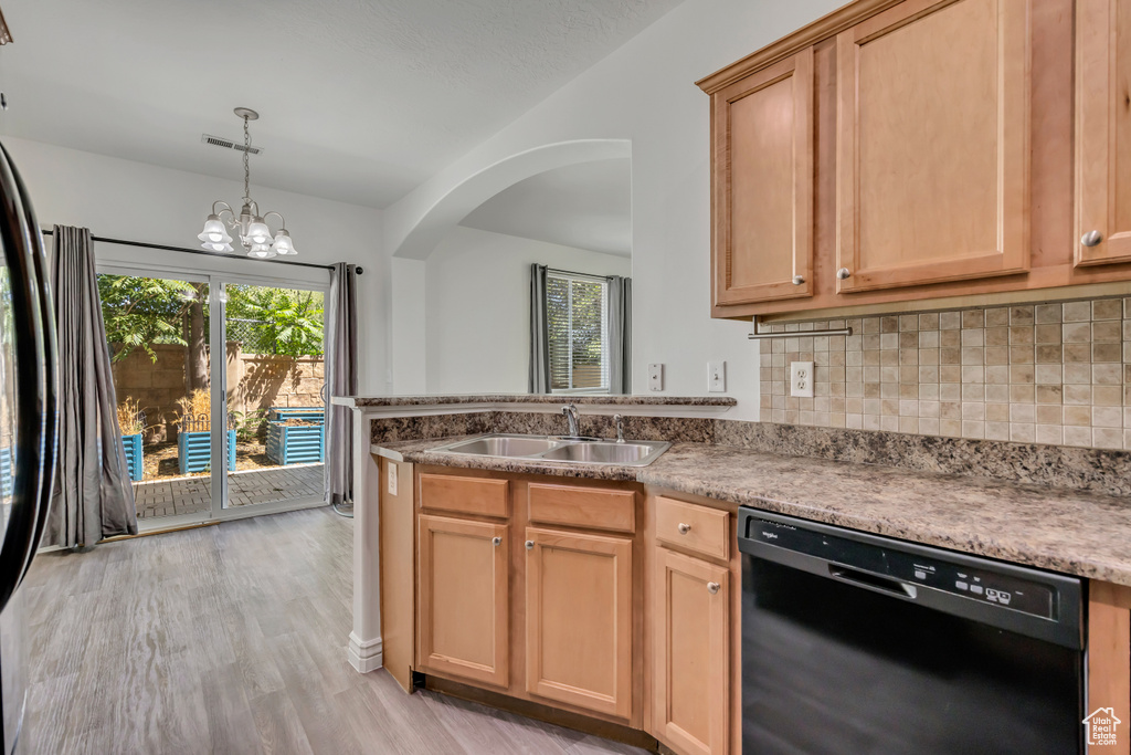 1518 W KINGSBURY LN West Valley City, UT 84119