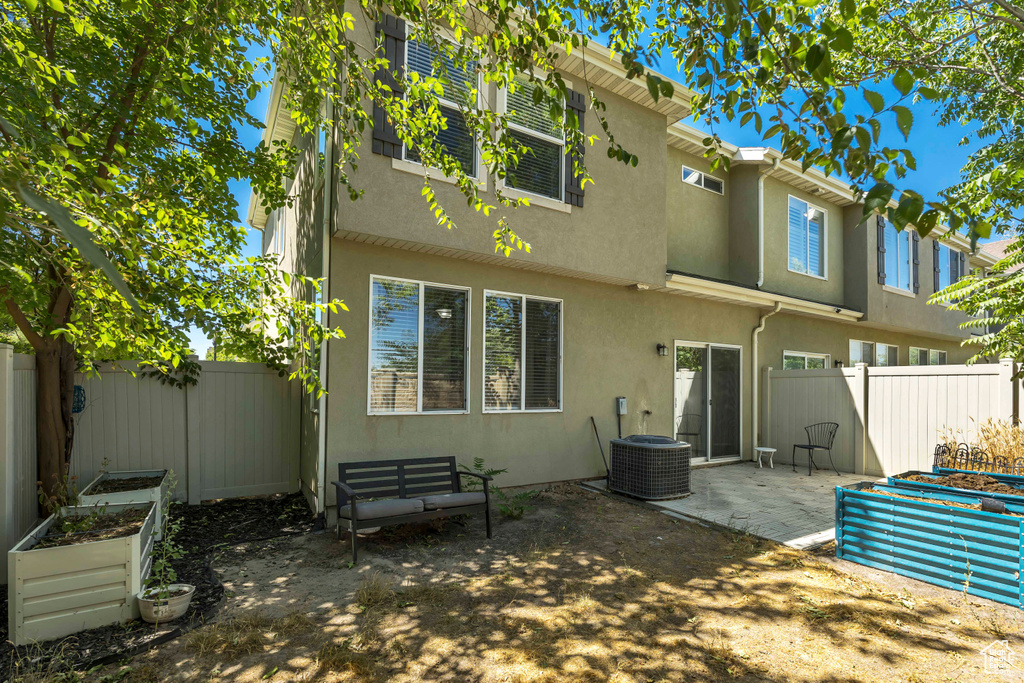 1518 W KINGSBURY LN West Valley City, UT 84119