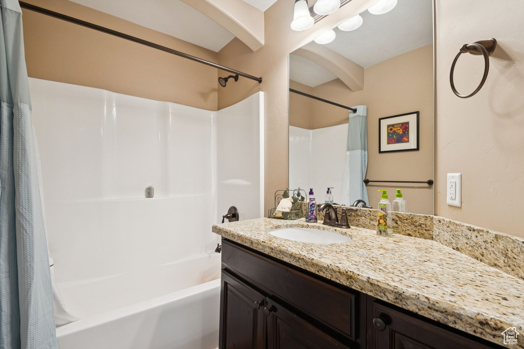 217 W HONEYSUCKLE DR Saratoga Springs, UT 84045