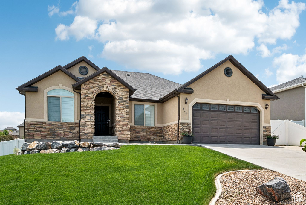 217 W HONEYSUCKLE DR Saratoga Springs, UT 84045