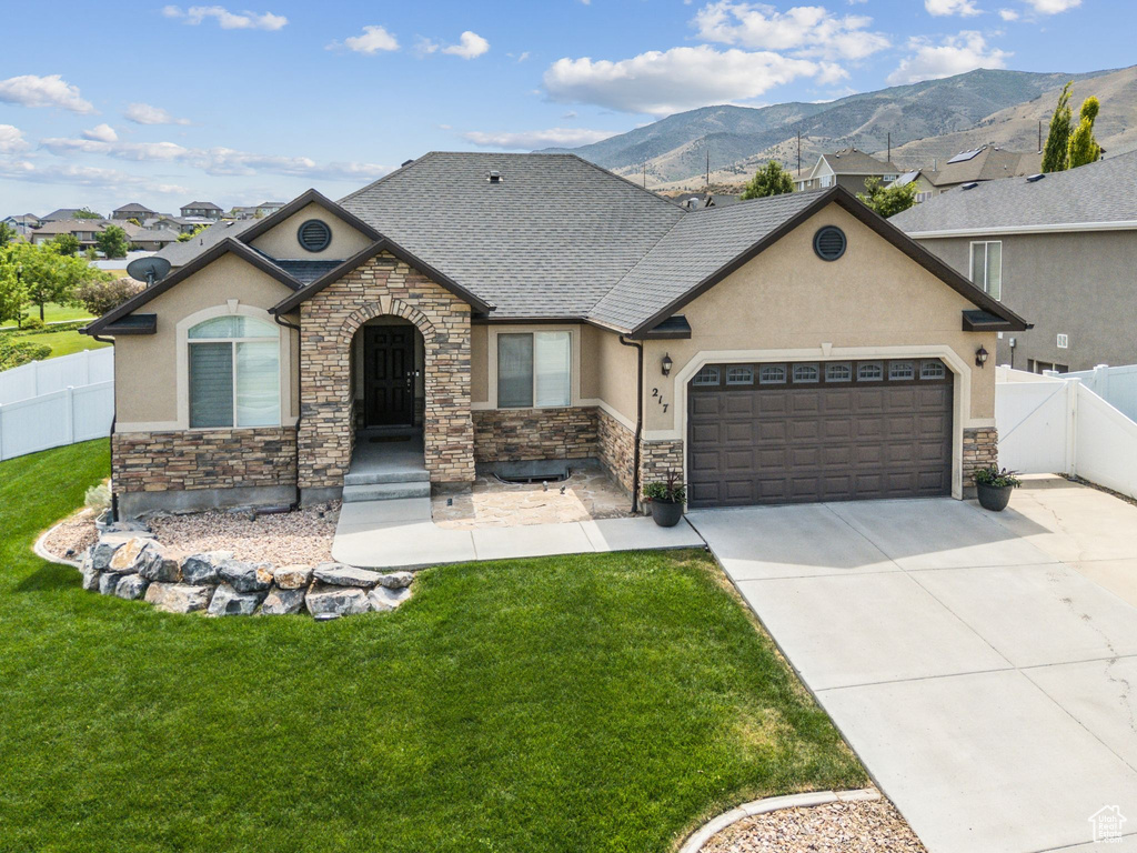 217 W HONEYSUCKLE DR Saratoga Springs, UT 84045