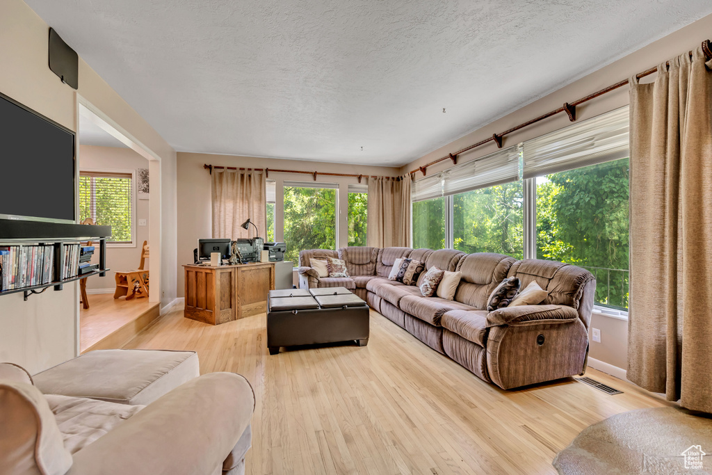 2342 E COMBE RD Uintah, UT 84403