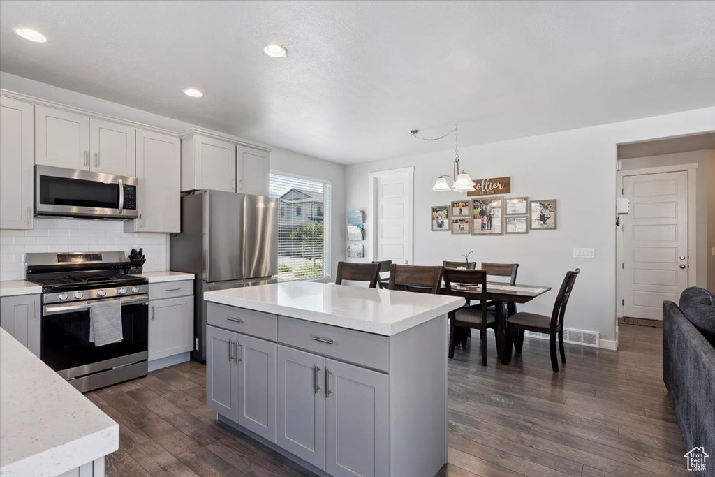 18 W LADY LN Bountiful, UT 84010