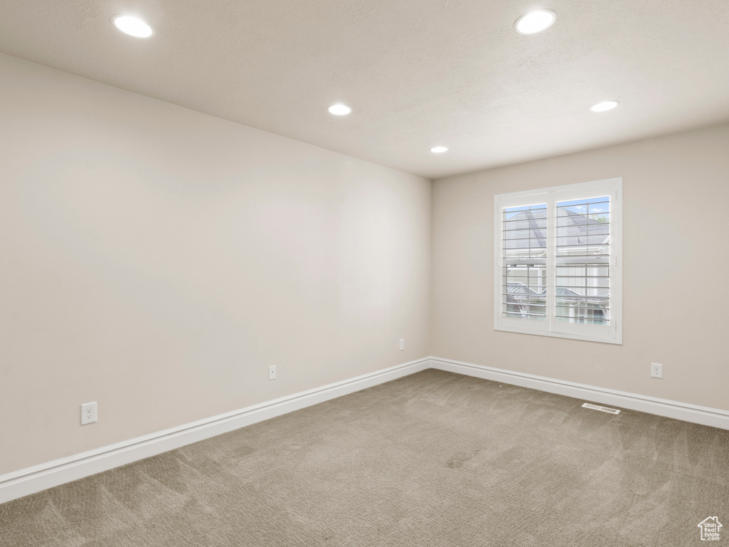 1319 E FOXMONT LN Holladay, UT 84117