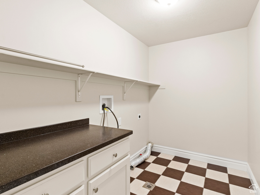 1319 E FOXMONT LN Holladay, UT 84117