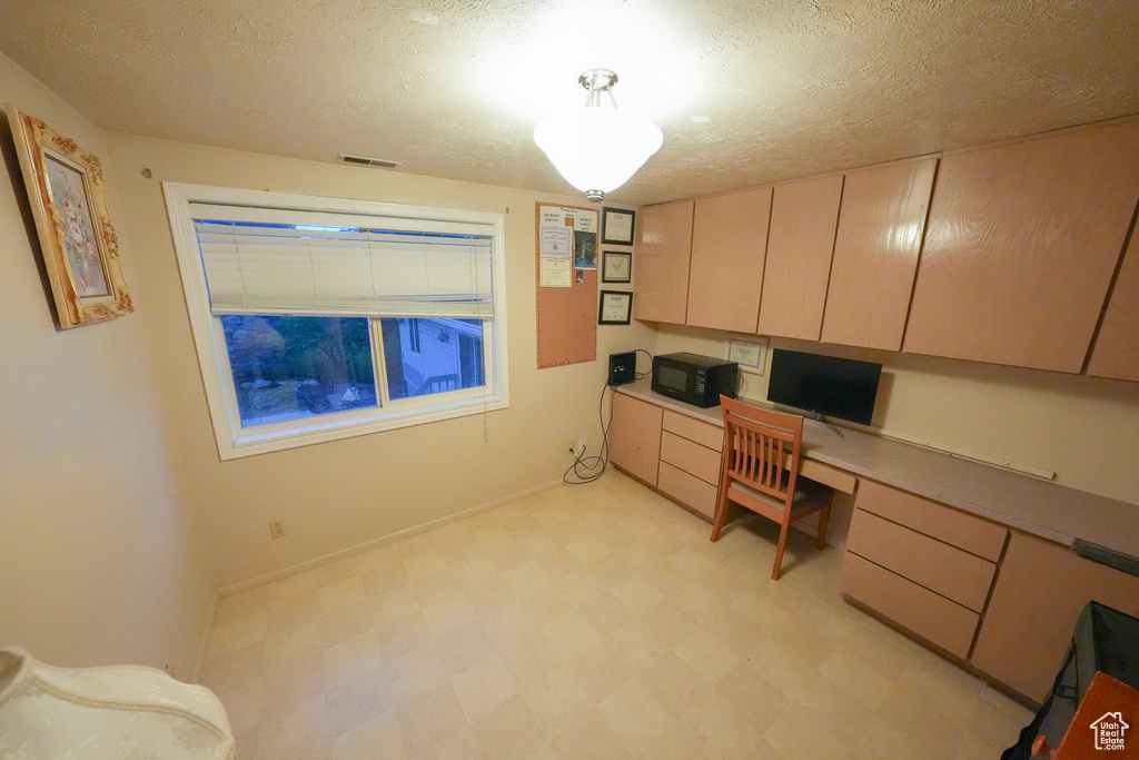 327 E 1000 N Harrisville, UT 84404