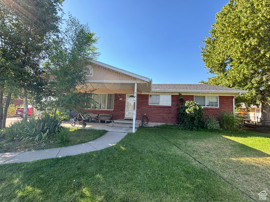 897 E ELM ST Layton, UT 84041