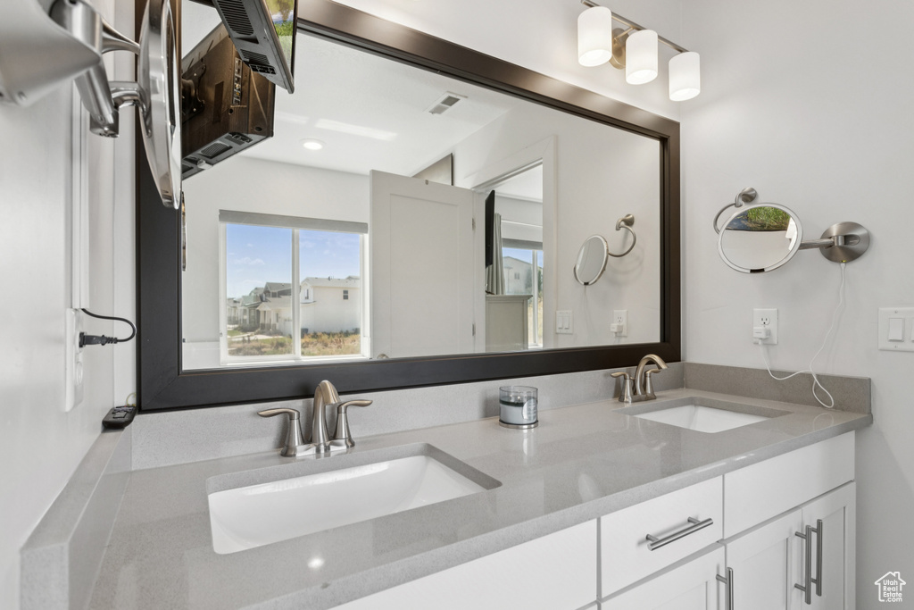326 BELLA VIDA DR North Salt Lake, UT 84054