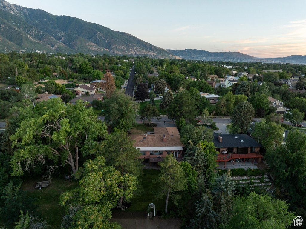 2495 E GRANITE HILLS CIR Sandy, UT 84092