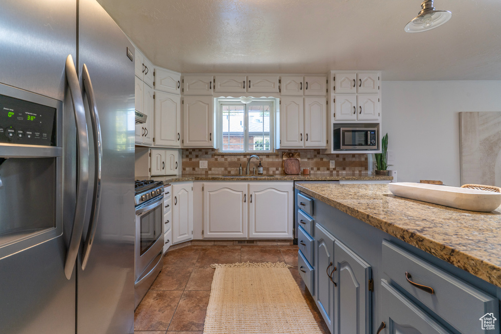 2495 E GRANITE HILLS CIR Sandy, UT 84092