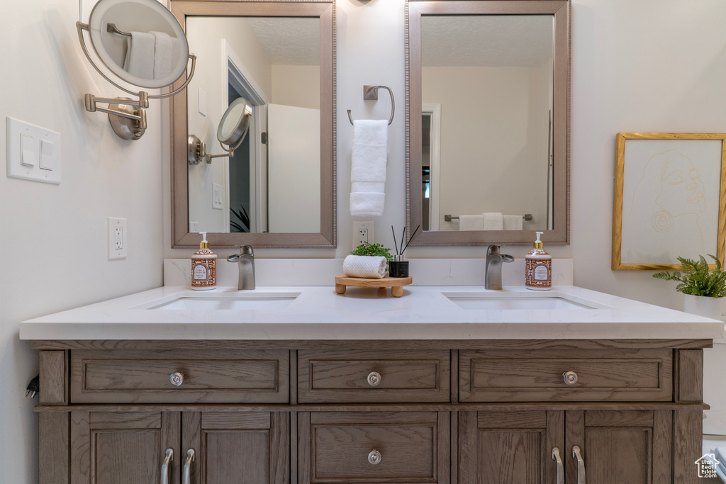 2495 E GRANITE HILLS CIR Sandy, UT 84092