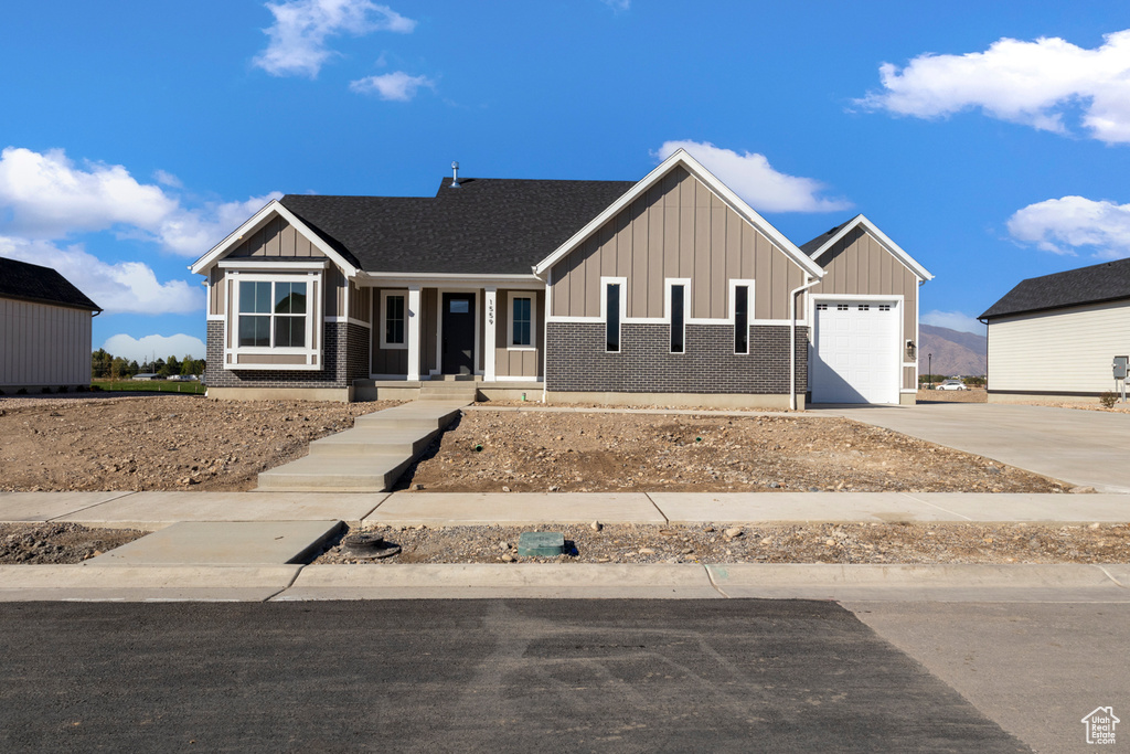 Photo 2 for MLS #2102028 at 1559 E 820 North #107