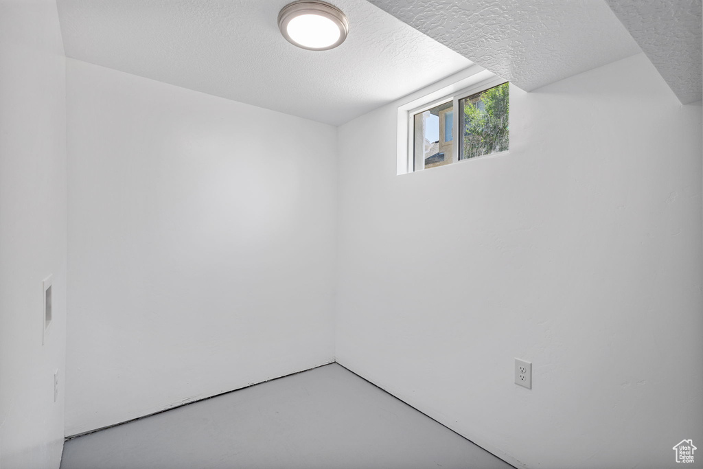 2861 S 2700 E Salt Lake City, UT 84109