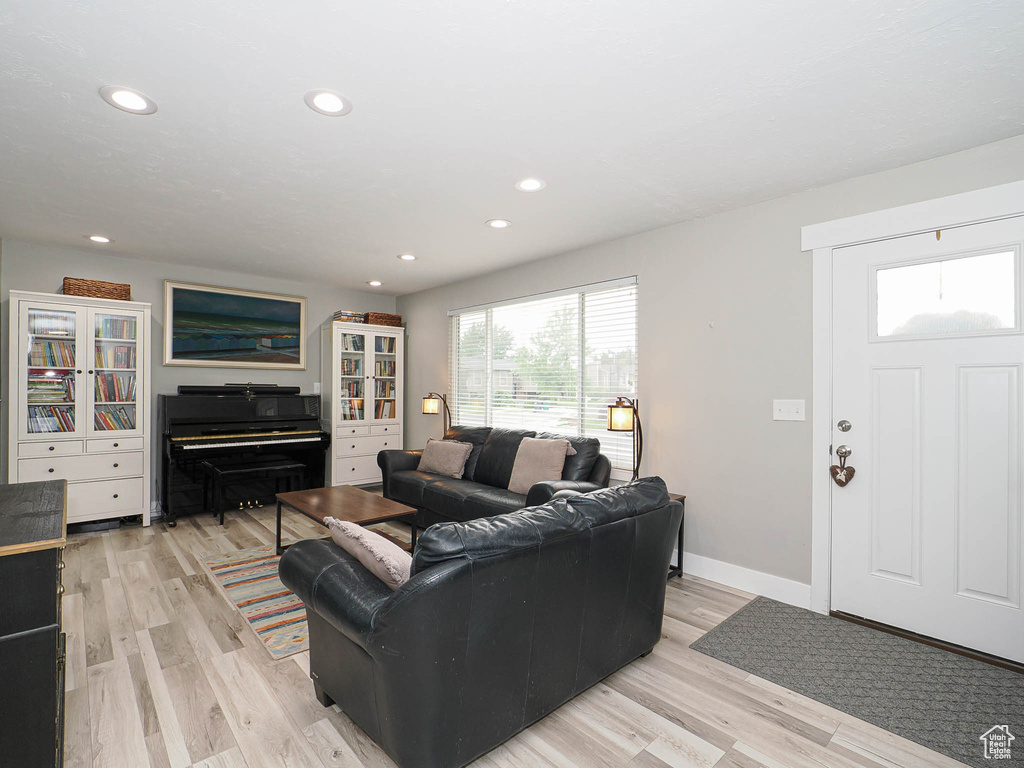 1420 E LONGDALE DR Sandy, UT 84092