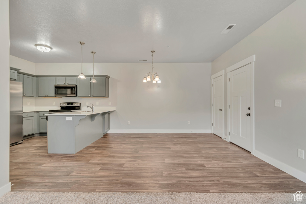 Photo 7 for MLS #2102059 at 1834 W Newcastle Ln #E204