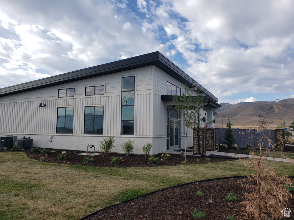 4805 E LAKE CORNER DR Eagle Mountain, UT 84005