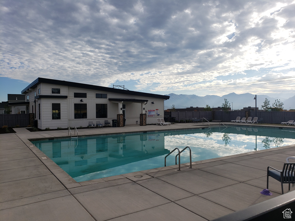 4805 E LAKE CORNER DR Eagle Mountain, UT 84005