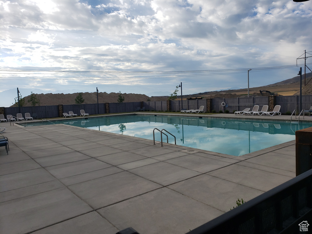 4805 E LAKE CORNER DR Eagle Mountain, UT 84005