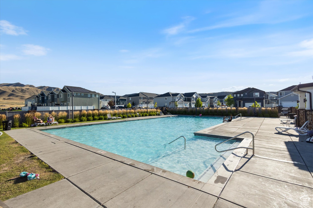 7564 N HUTCH LN Eagle Mountain, UT 84005