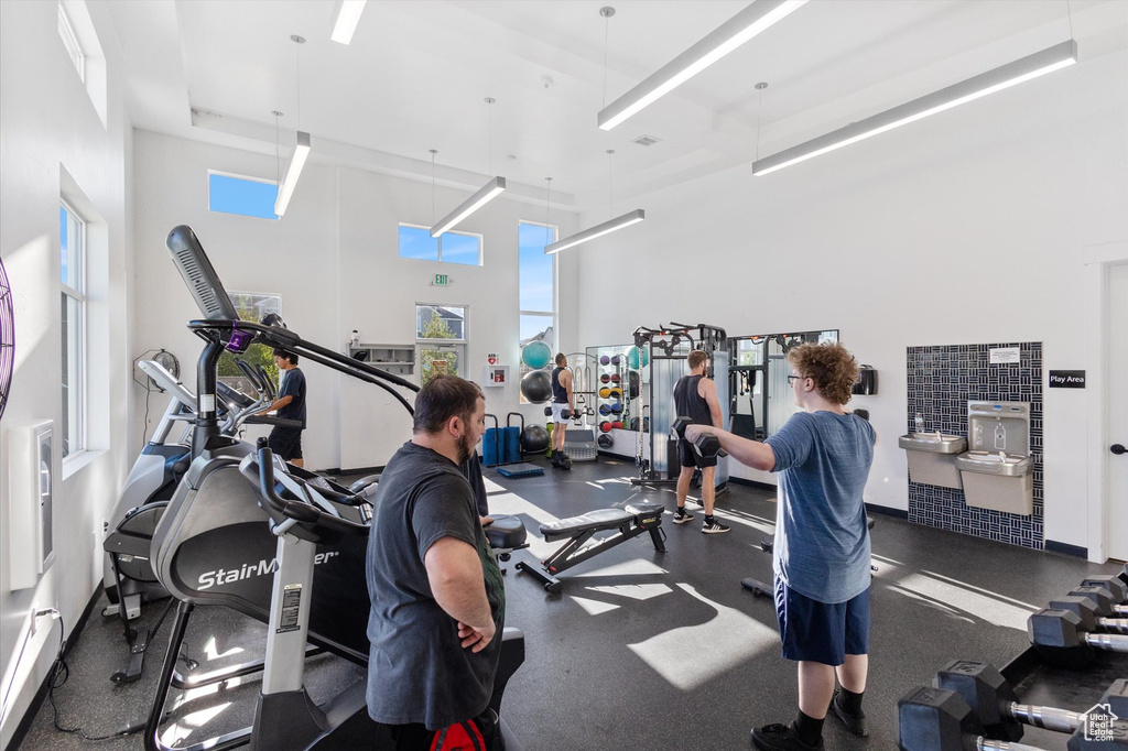 7564 N HUTCH LN Eagle Mountain, UT 84005