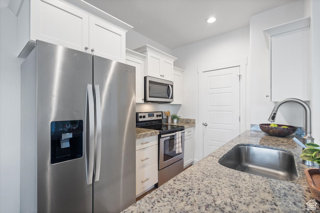 7564 N HUTCH LN Eagle Mountain, UT 84005
