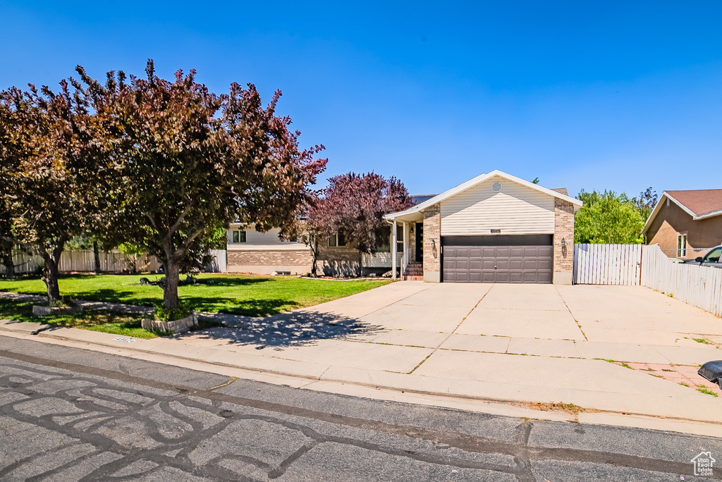 4962 W WINTER HILL LN West Jordan, UT 84081