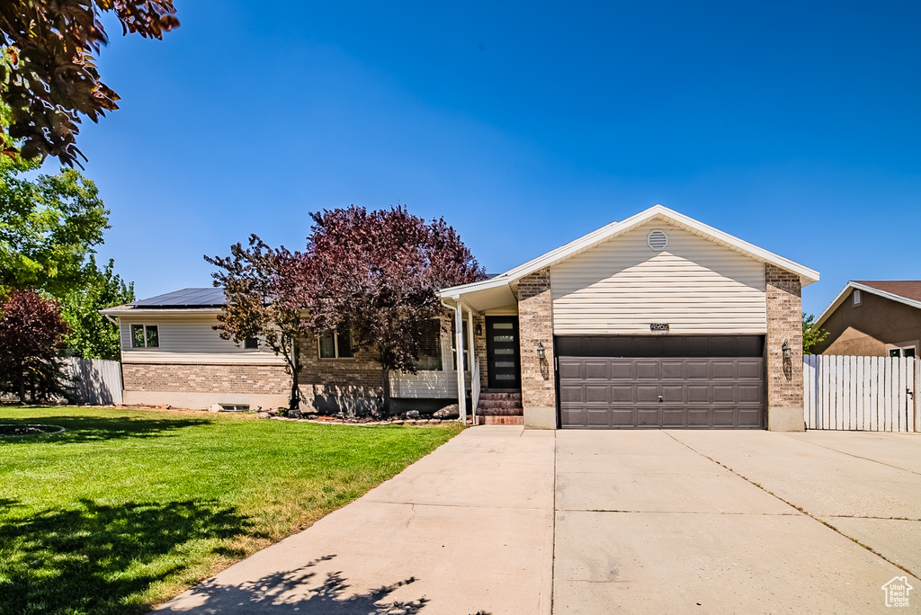 4962 W WINTER HILL LN West Jordan, UT 84081