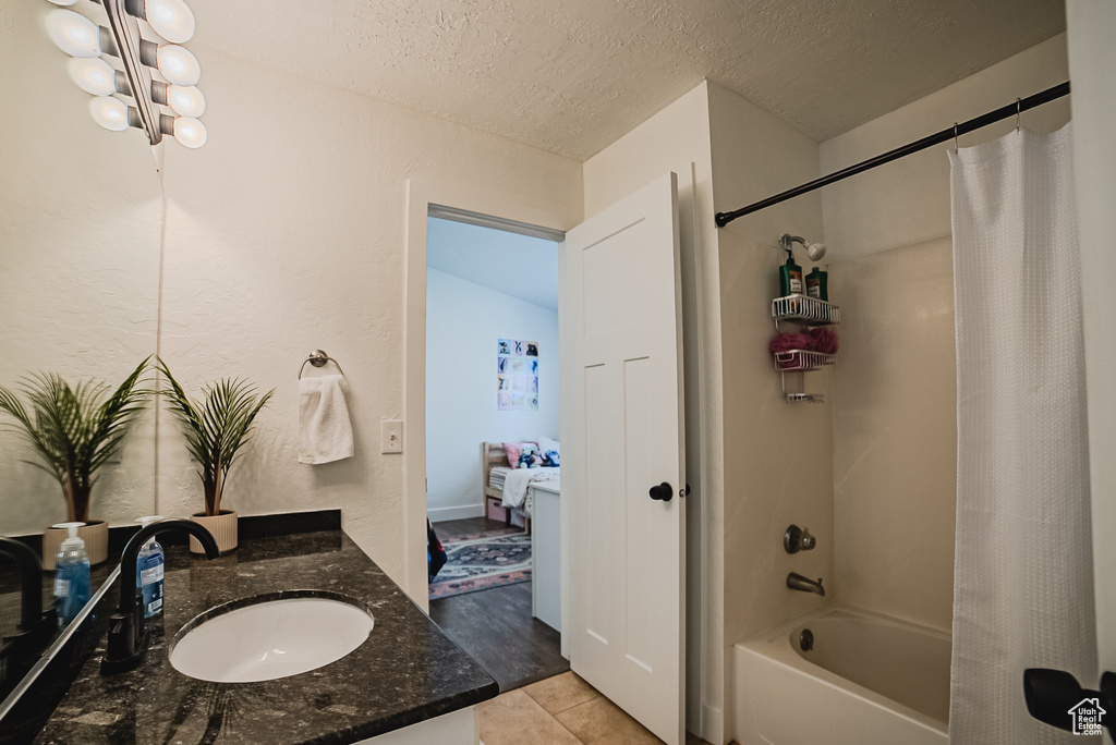 4962 W WINTER HILL LN West Jordan, UT 84081