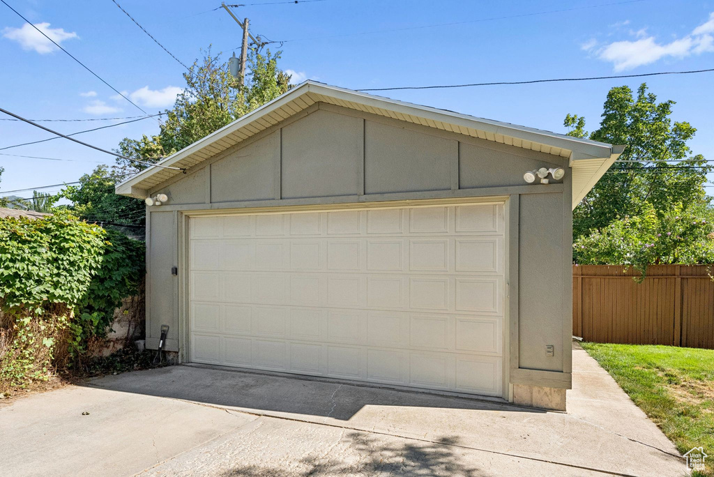 1632 E HARVARD AVE Salt Lake City, UT 84105