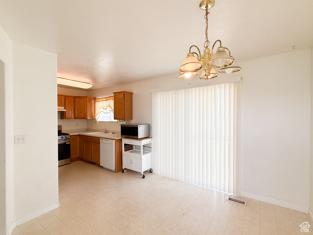 4148 W 5060 S Roy, UT 84067