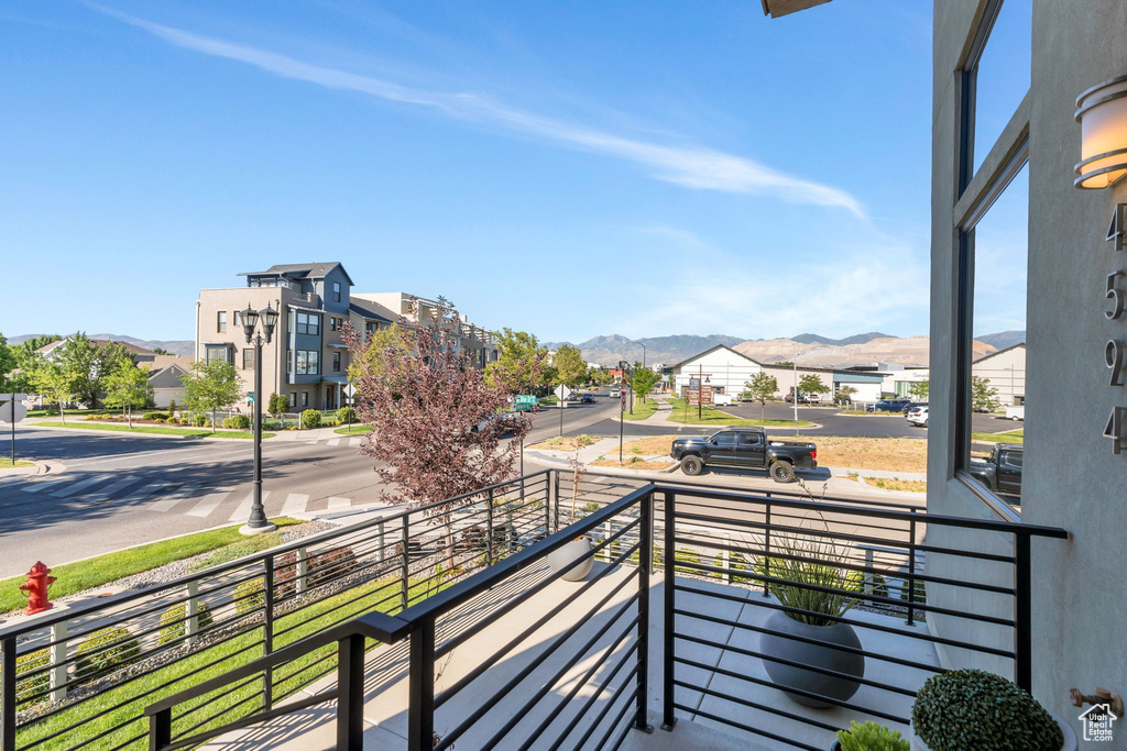 4594 W DAYBREAK RIM WAY South Jordan, UT 84009