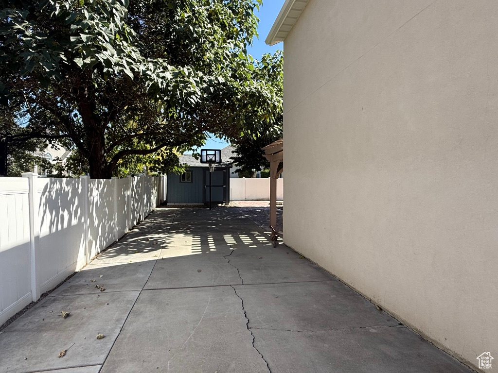 6835 W HUNTER VALLEY DR West Valley City, UT 84128