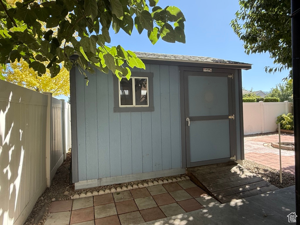 6835 W HUNTER VALLEY DR West Valley City, UT 84128