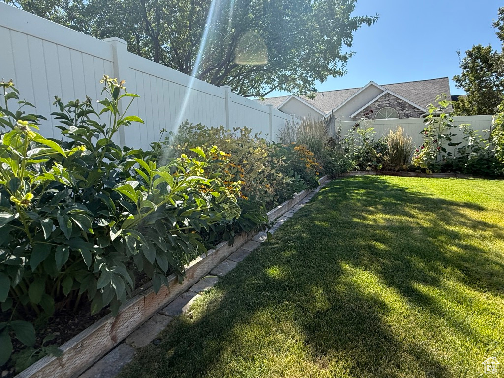 6835 W HUNTER VALLEY DR West Valley City, UT 84128