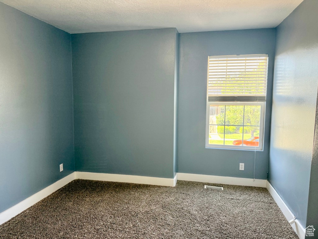 6835 W HUNTER VALLEY DR West Valley City, UT 84128