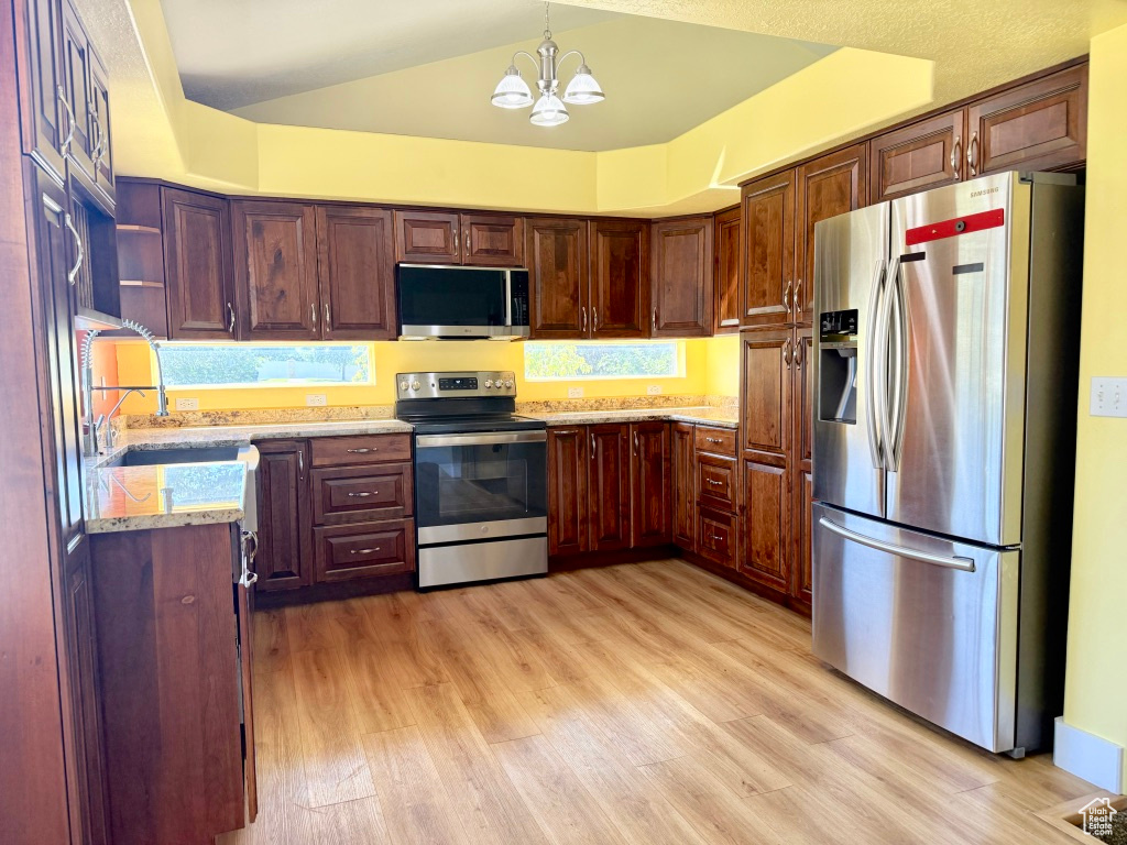 6835 W HUNTER VALLEY DR West Valley City, UT 84128