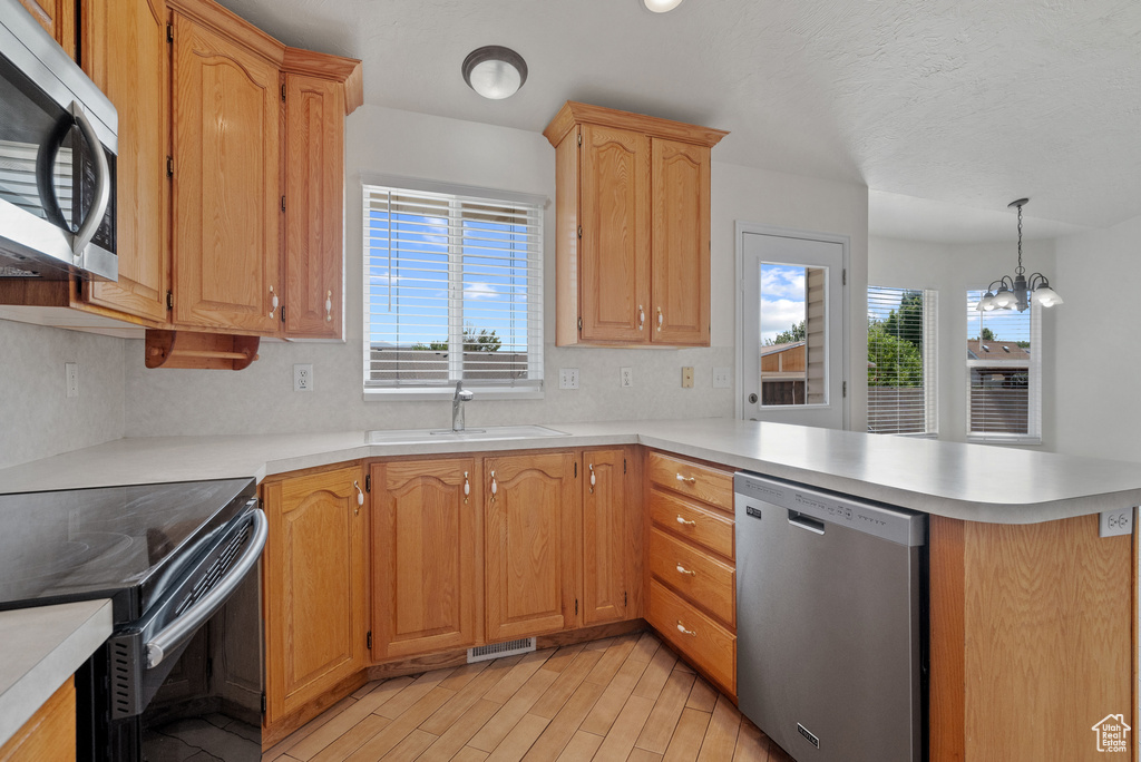 14053 S LOWE PEAK DR Riverton, UT 84096