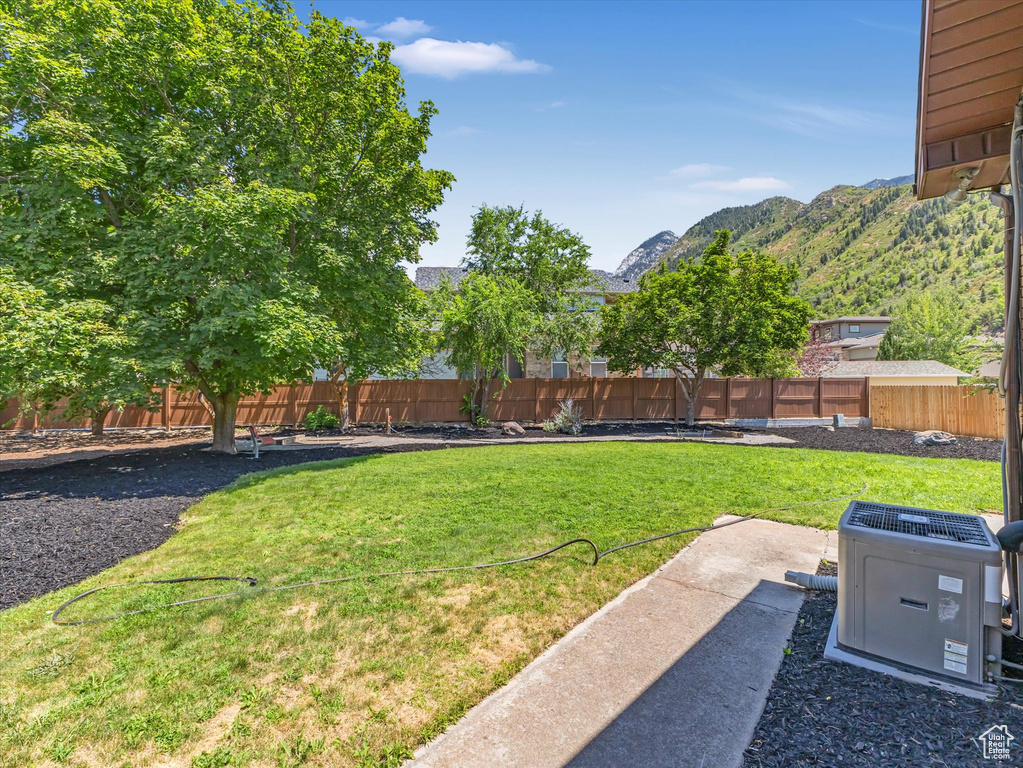 9795 S LITTLE COTTONWOOD LN Sandy, UT 84092
