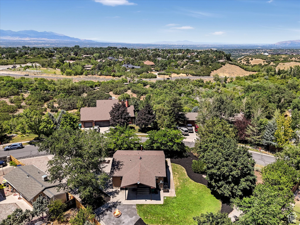9795 S LITTLE COTTONWOOD LN Sandy, UT 84092