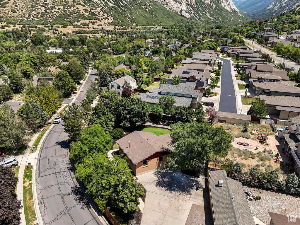 9795 S LITTLE COTTONWOOD LN Sandy, UT 84092
