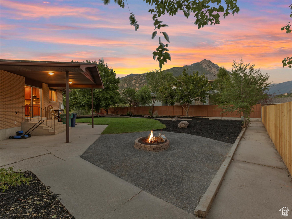 9795 S LITTLE COTTONWOOD LN Sandy, UT 84092